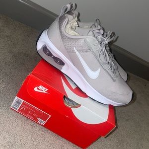 Brand new, never worn. Size 7.5